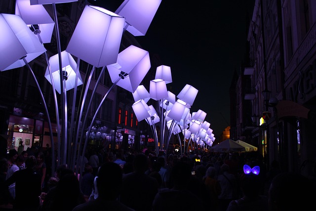 Reklamní předmět má různý styl.